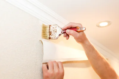 Pose de papier peint à Espanès — revêtements muraux et toiles de verre